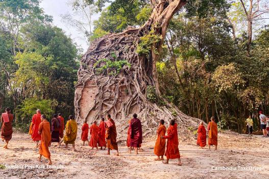 Siem Reap - Phnom Penh Road Sightseeing